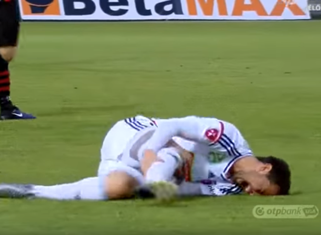 Видео: сербский футболист продемонстрировал «невероятную» симуляцию во время матча