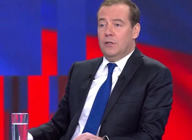 Медведев рассказал о росте реальных доходов россиян