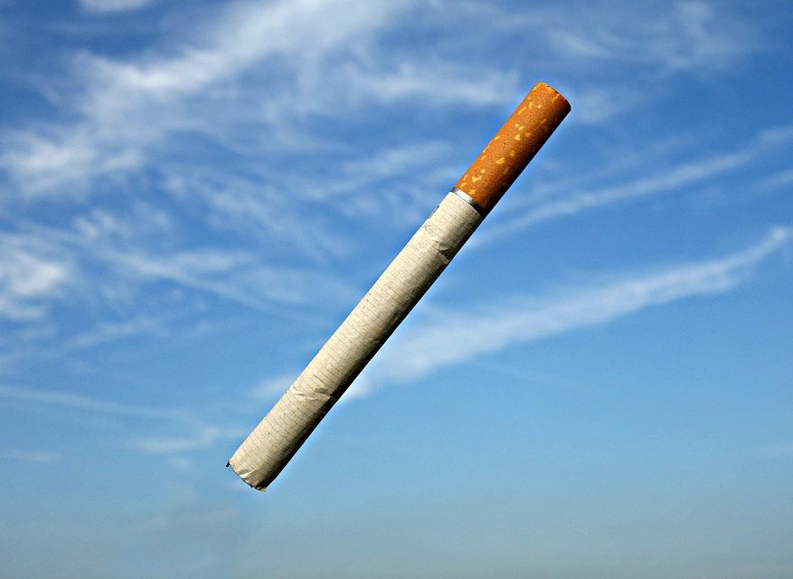 МЧС дало разъяснение по «запрету» курения на балконе
