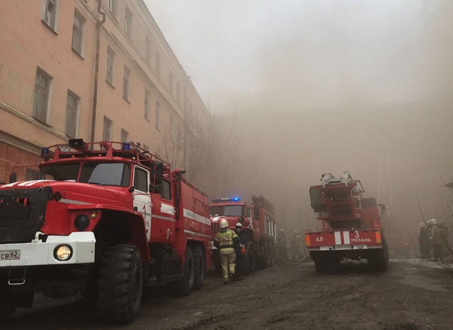 Открытое горение в здании бывшего Училища связи ликвидировано