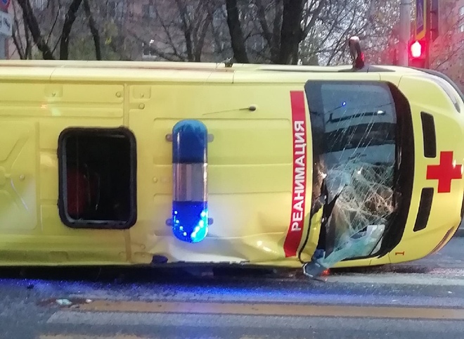 В ДТП с реанимобилем в Горроще один человек погиб, четверо пострадали