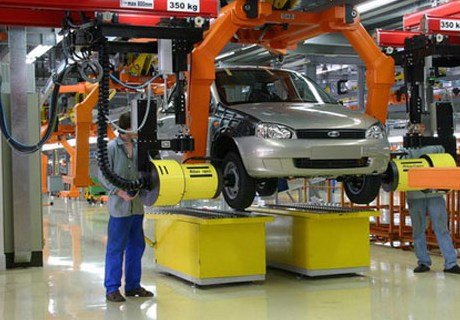 Продажи АвтоВАЗа в августе сократились на 23,8%