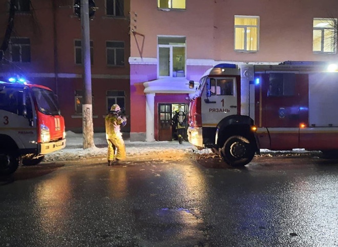 В корпусе Рязанского госуниверситета на улице Полонского произошел пожар