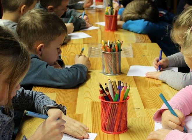 Россиянам, чьи дети ходят в частные детсады, предложили выплачивать компенсацию