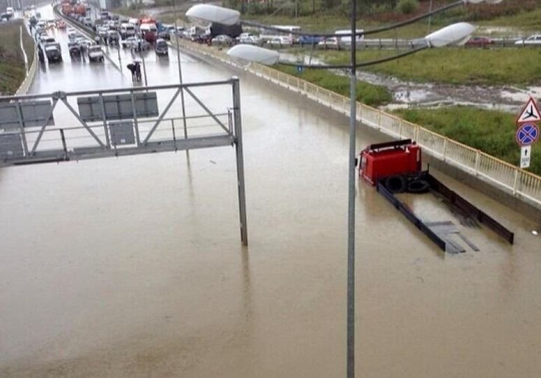 Из подтопленных районов в Сочи эвакуировали 279 человек