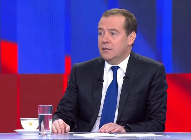 Дмитрий Медведев пообещал не закрывать YouTube