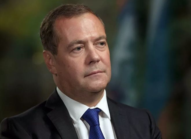 Медведев назвал способ избежать войны