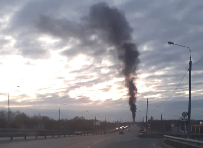 На въезде в Канищево произошел пожар