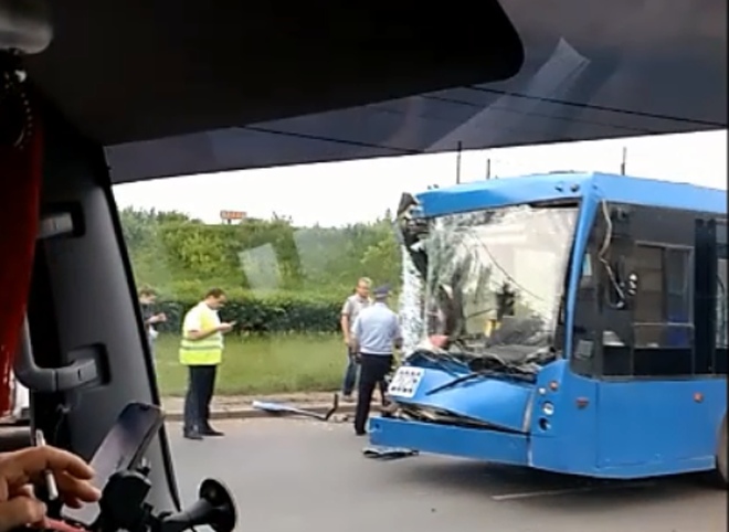 В ДТП с участием троллейбуса в Рязани пострадали шесть человек