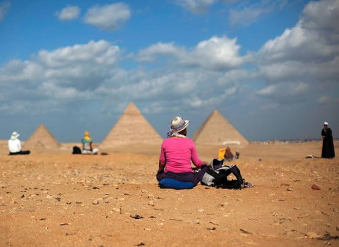 Ростуризм разрешил туристам ехать на курорты Египта через Каир