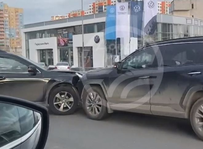На Солотчинском шоссе столкнулись две иномарки