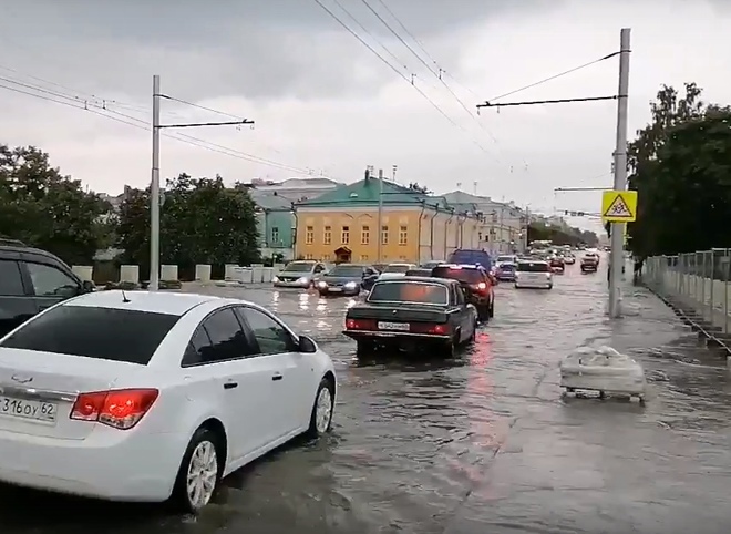 В центре Рязани затопило отремонтированный Астраханский мост