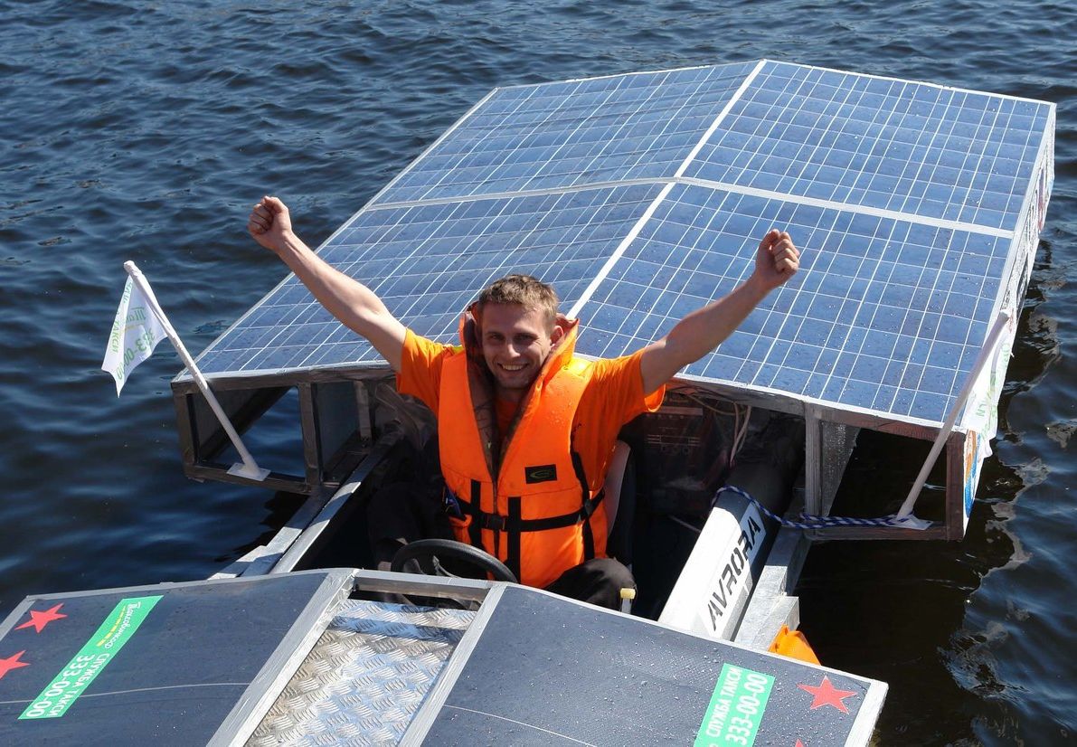 Рязанцы выиграли гонки лодок на солнечных батареях