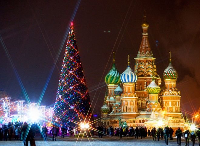 В новогоднюю ночь на Красную площадь в Москве будут пускать по билетам