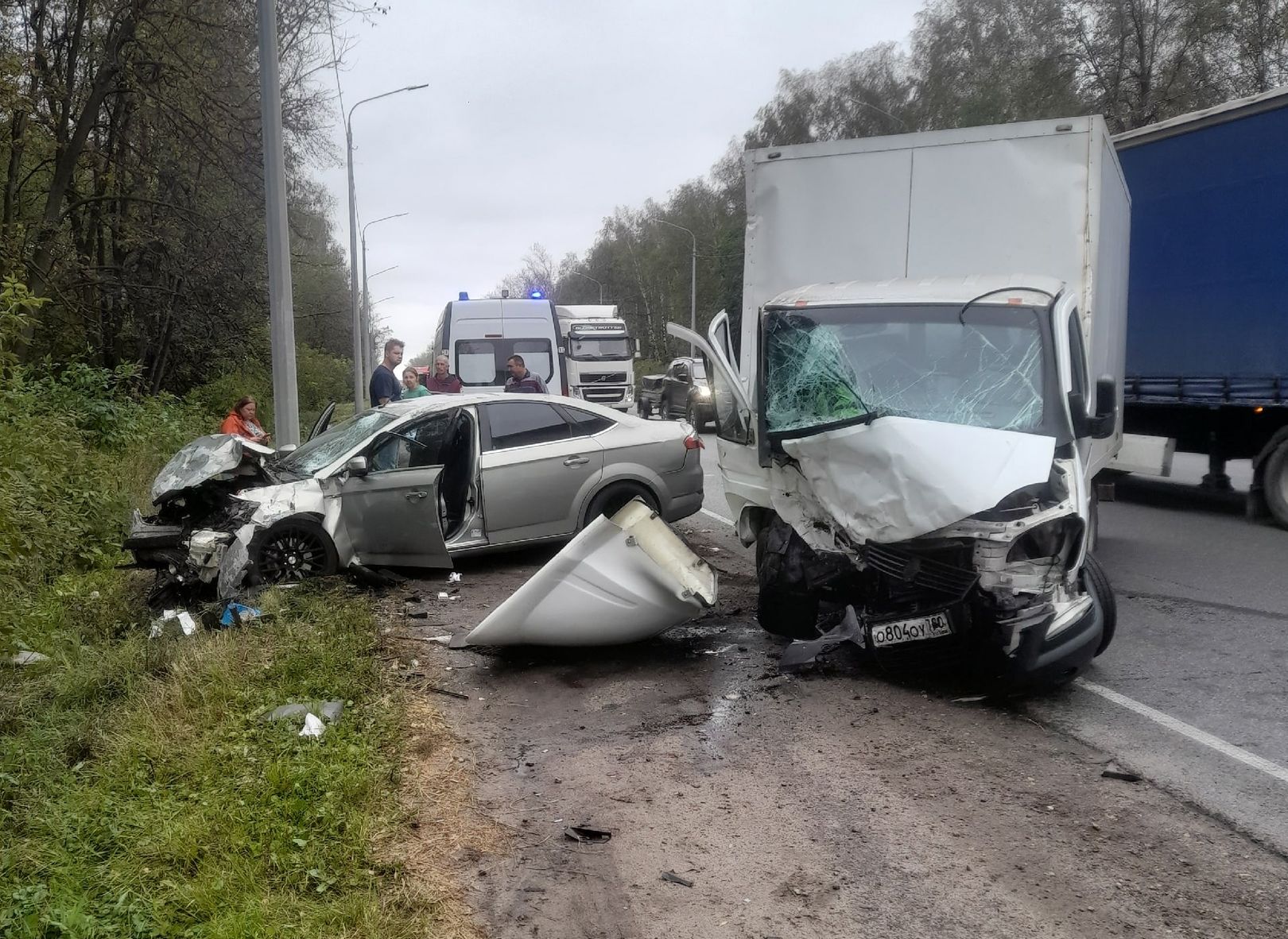 В ДТП с «Газелью» на Южной окружной пострадали мужчина и женщина