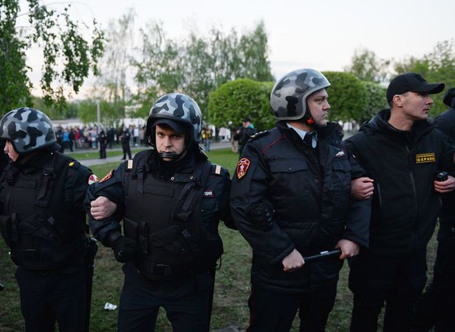 В Екатеринбурге суд арестовал 21 участника протестов против постройки храма