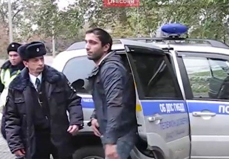 Life опубликовал видео задержания водителя, сбившего детей под Волгоградом