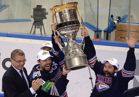 «Металлург» в пятый раз стал чемпионом России по хоккею