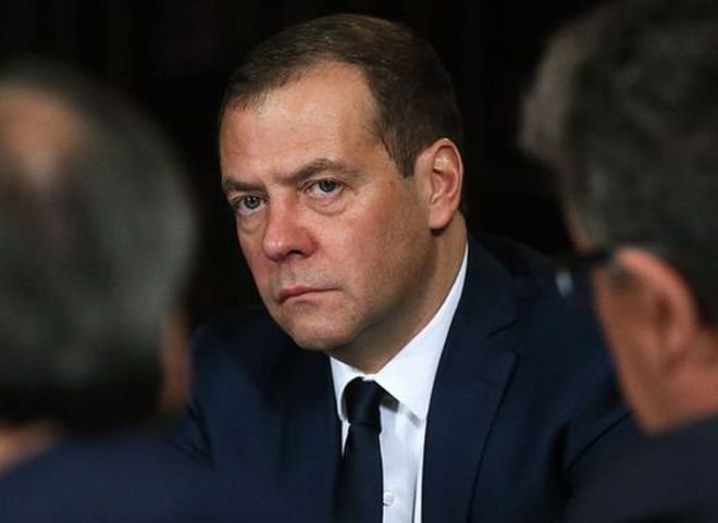 Bloomberg назвал кандидатов на пост Медведева после выборов президента