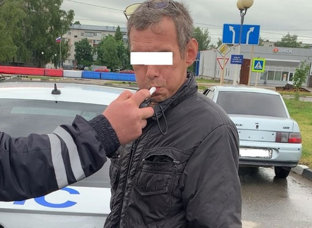 В Сасове полицейские остановили пьяного водителя ВАЗа