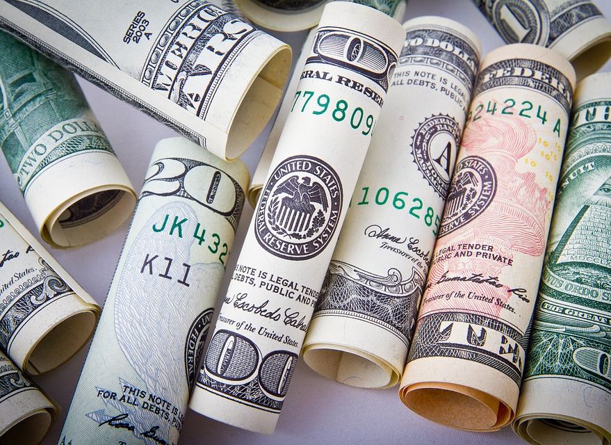 Аналитик: в 2018 году доллар может «взлететь» до 75 рублей