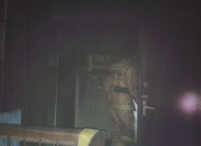 Скопинские пожарные спасли мужчину из огня