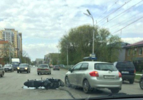 На улице Вокзальной в Рязани сбили мотоциклиста