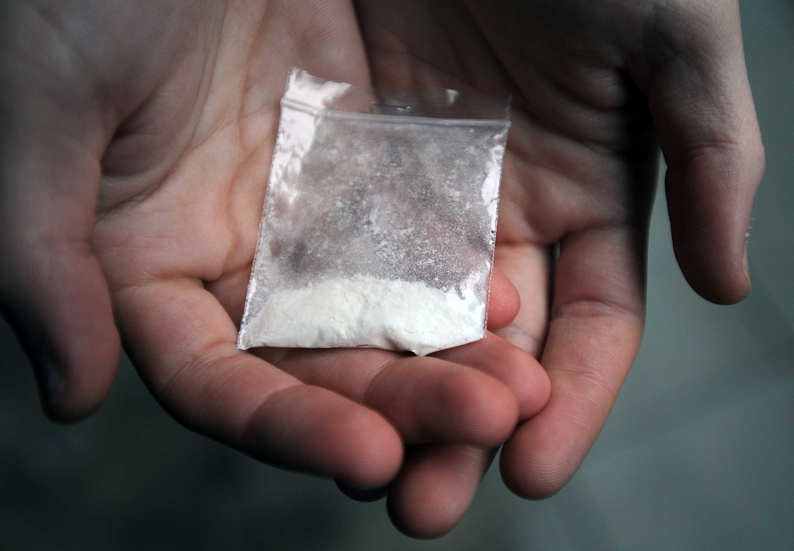Полицейские изъяли у дилеров синтетические наркотики