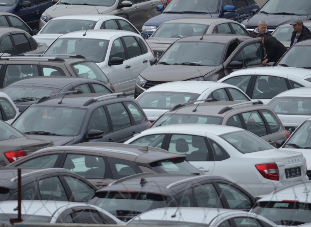 В России до конца года прогнозируют падение продаж новых автомобилей