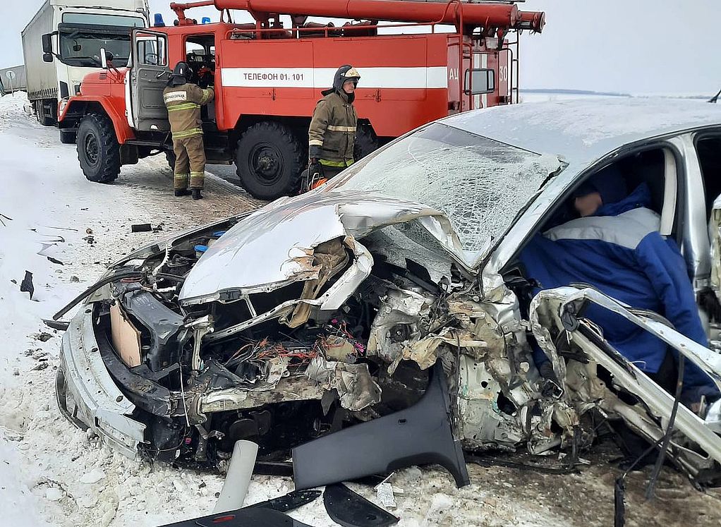 В массовом ДТП в Михайловском районе пострадали два водителя