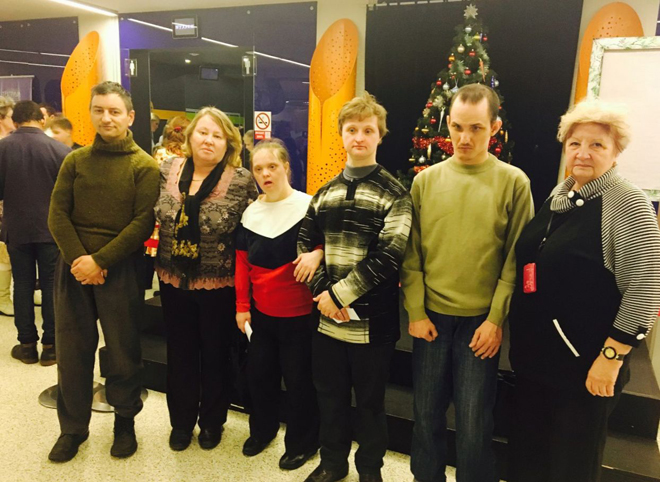 РНПК организовала детям-инвалидам поездку в Москву на новогоднюю елку