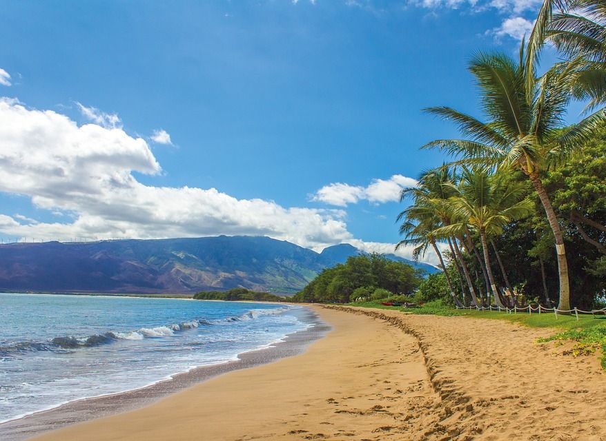 На жителей Гавайских островов обрушился дождь из драгоценных камней