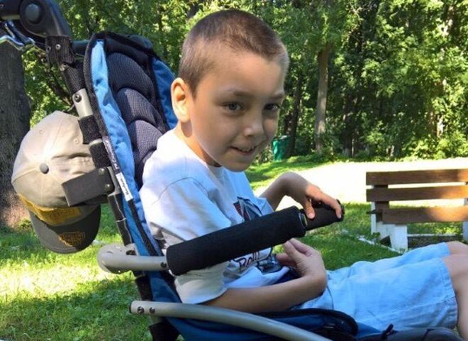 Рязанцев просят помочь 12-летнему мальчику с тяжелым заболеванием