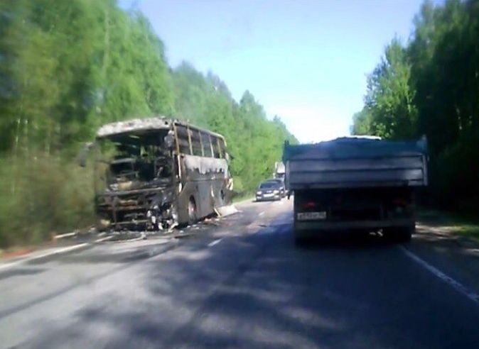 На трассе между Касимовом и Тумой сгорел автобус (видео)
