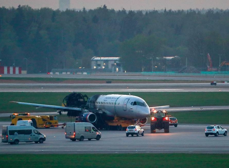 Следствие: погибшие пассажиры из хвостовой части Sukhoi Superjet не успели отстегнуть ремни