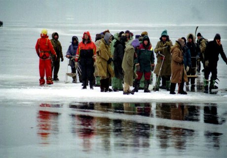 Льдину с сотней рыбаков оторвало от берега на Кубани
