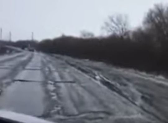 В сети опубликовано видео покрытого ямами участка трассы М5 под Рязанью