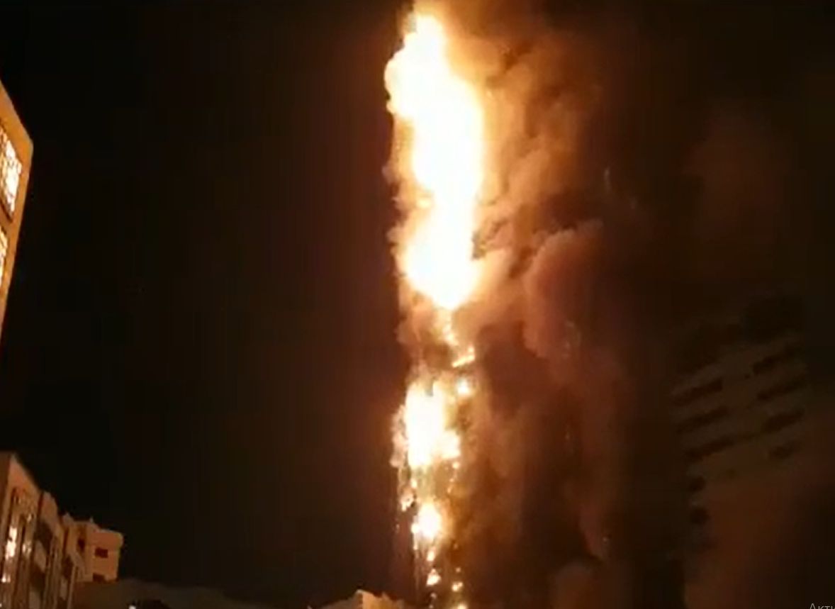 В третьем по величине городе ОАЭ загорелся 48-этажный небоскреб