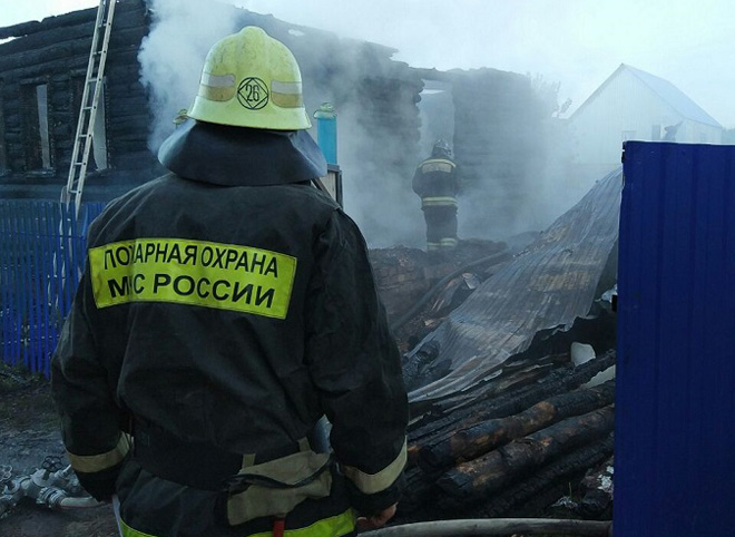 В Башкирии в пожаре погибли пятеро детей
