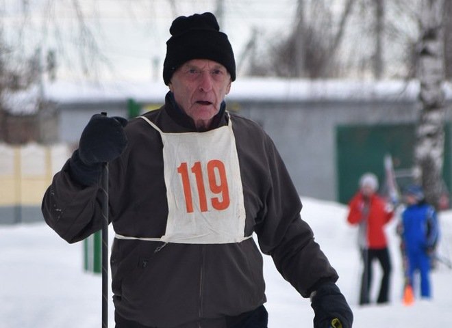 В Сасове в «Лыжне России» принял участие 85-летний ветеран