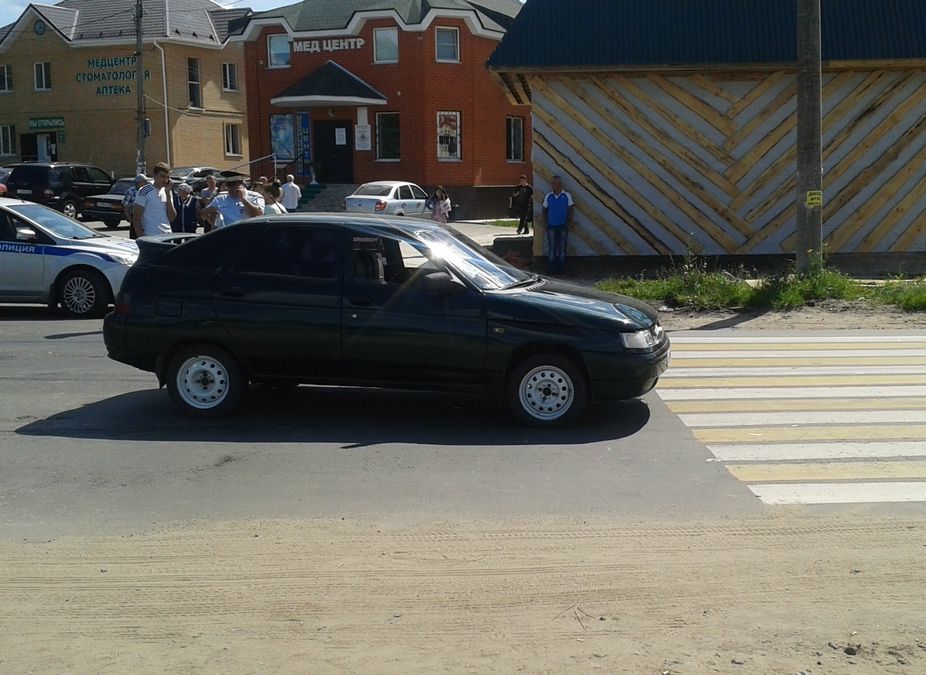 В Скопине 21-летний водитель на ВАЗе сбил двух девушек