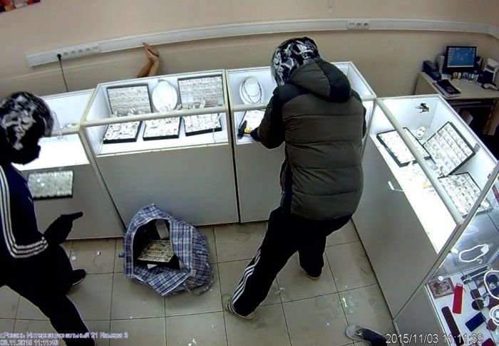 В Рязани произошло вооруженное ограбление ювелирного магазина