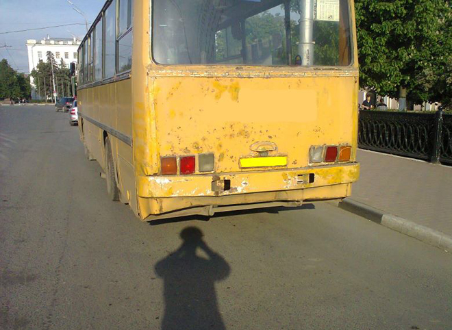 Упавшую в рязанском автобусе пенсионерку отвезли на машине скорой помощи