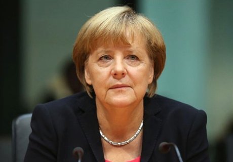 Меркель призвала Токио поддержать санкции против РФ