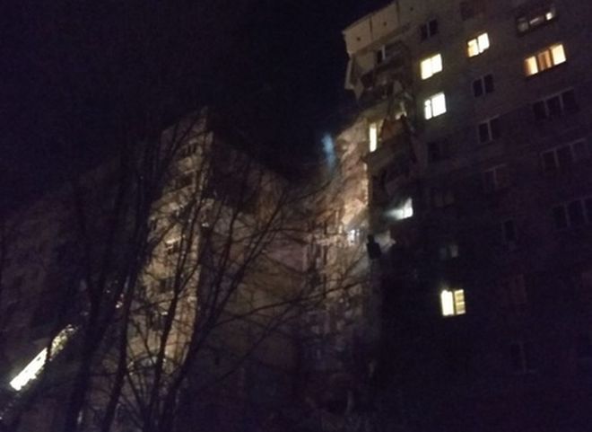 Под завалами взорвавшегося дома в Магнитогорске могут находиться 79 человек