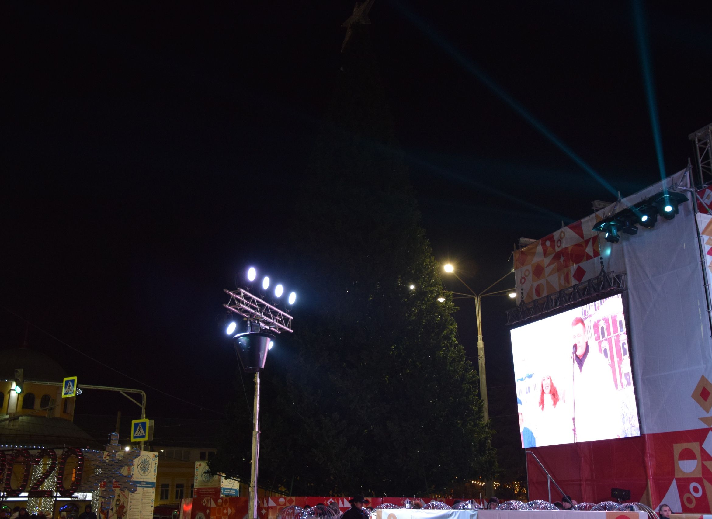В Рязани не смогли зажечь главную елку «Новогодней столицы»