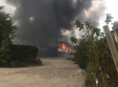 Площадь пожара на Комбайновом заводе составляет 500 квадратных метров