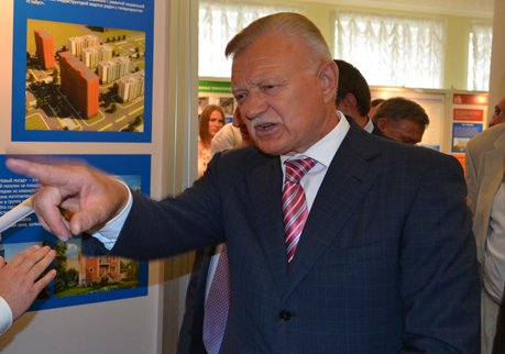 Ковалев призвал достроить ФОК в Канищеве в кратчайшие сроки