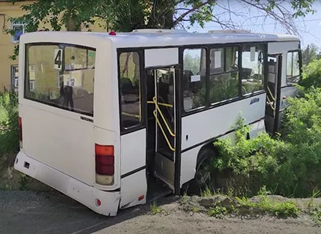 Число погибших в ДТП с автобусом в Свердловской области возросло до семи