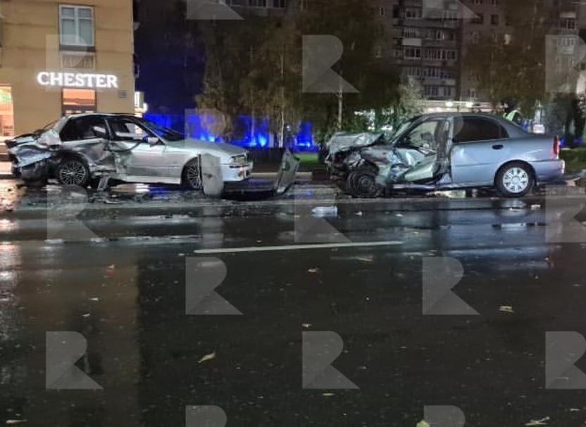 Ночную аварию на Первомайском проспекте устроил 21-летний водитель без прав